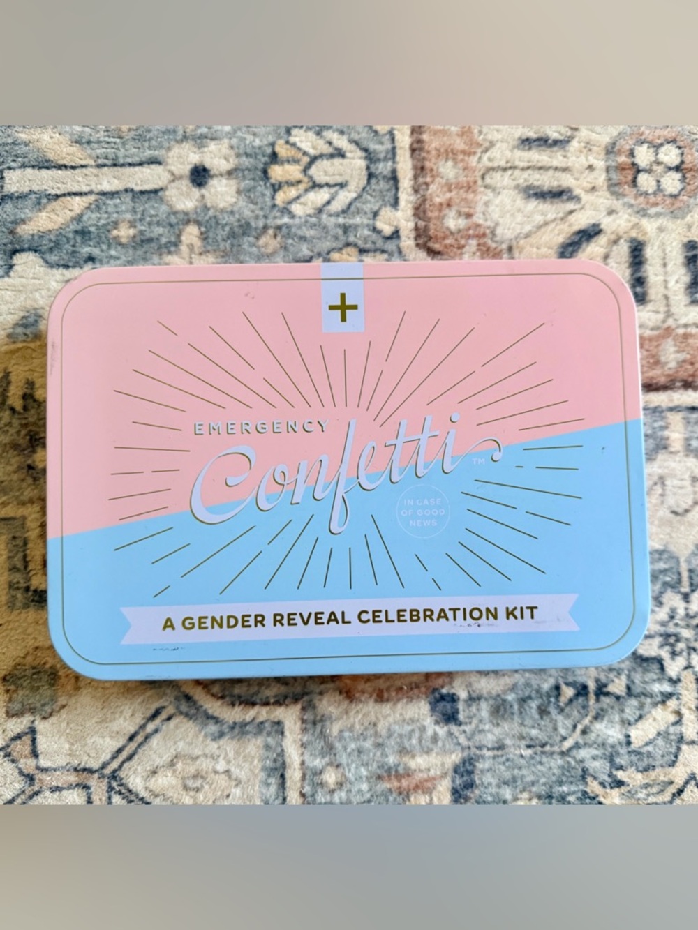 Emergency Confetti Gender Reveal Celebration Kit - Pink and Blue